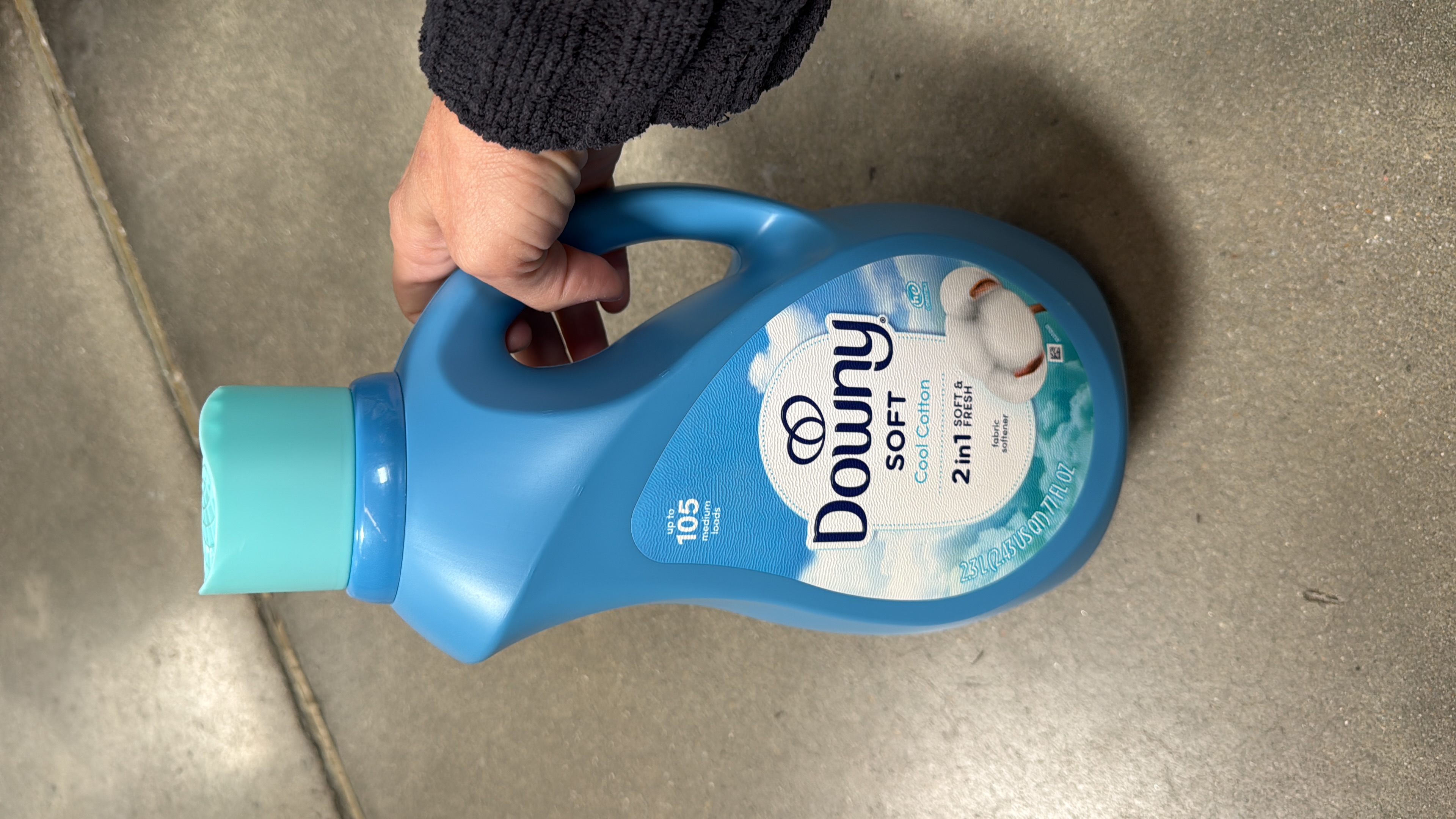 Downy Liquid Fabric Softener, Cool Cotton Scent, 77 fl oz, 105 Loads