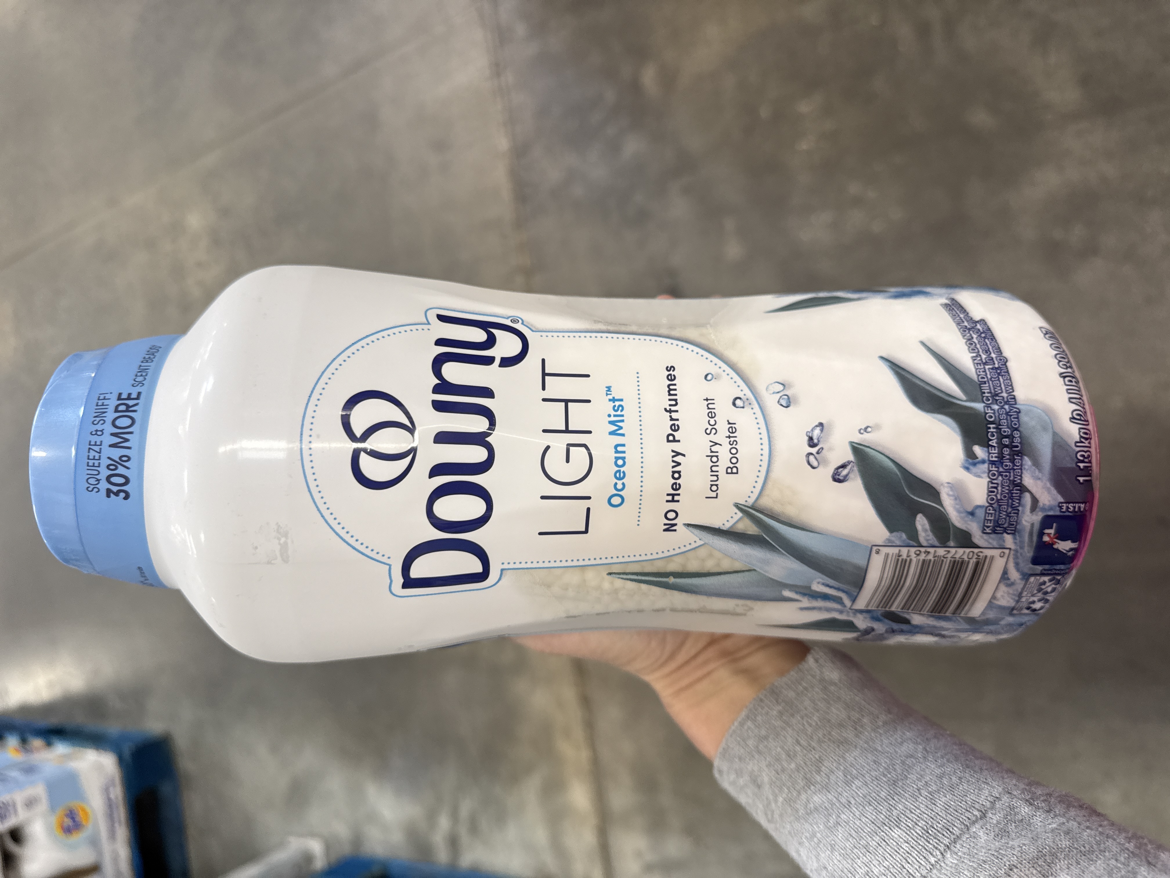 Downy light OCEAN MIST laundry scent booster 39.9 oz