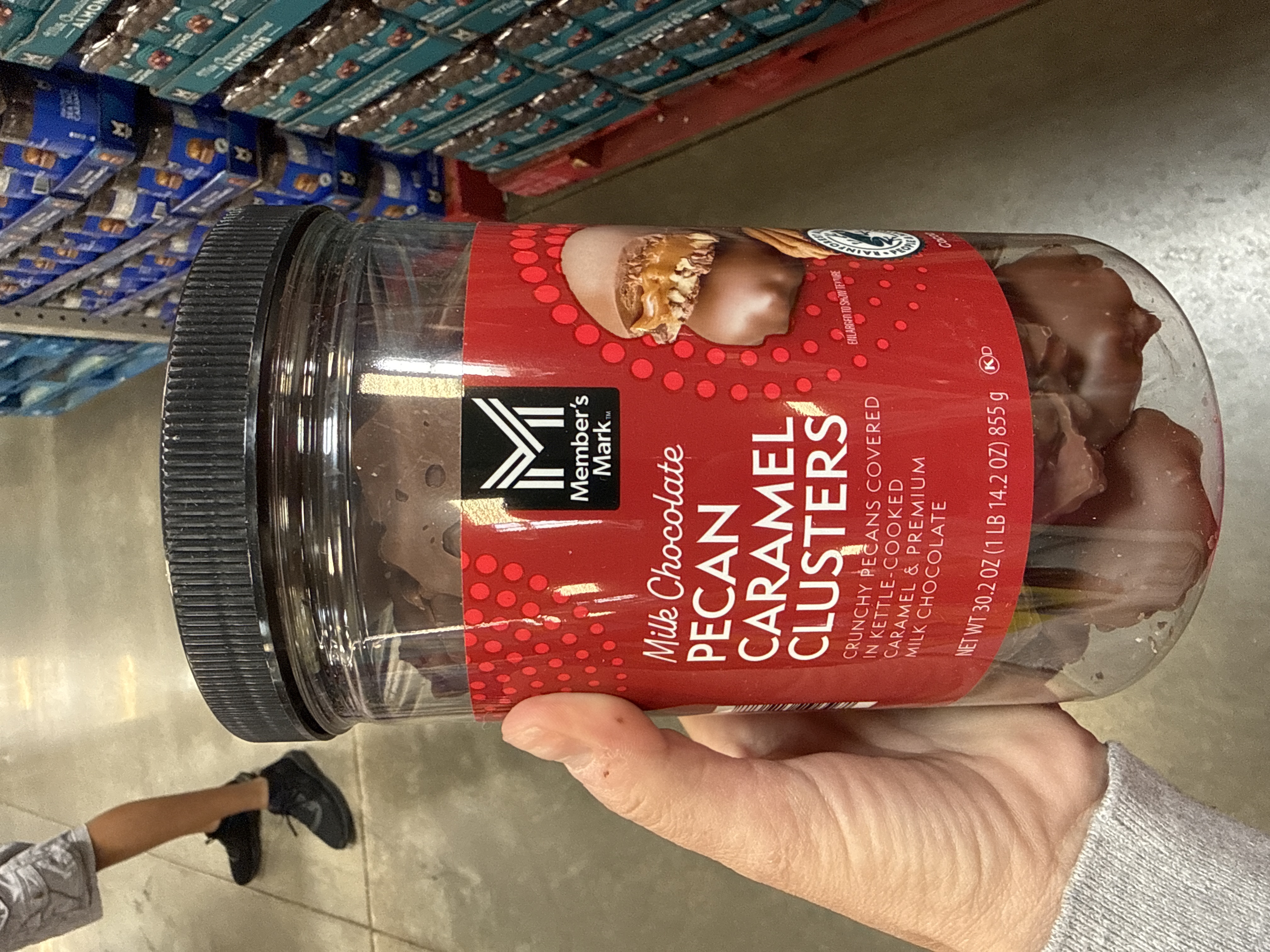 Members mark milk, chocolate, pecan caramel clusters 30oz