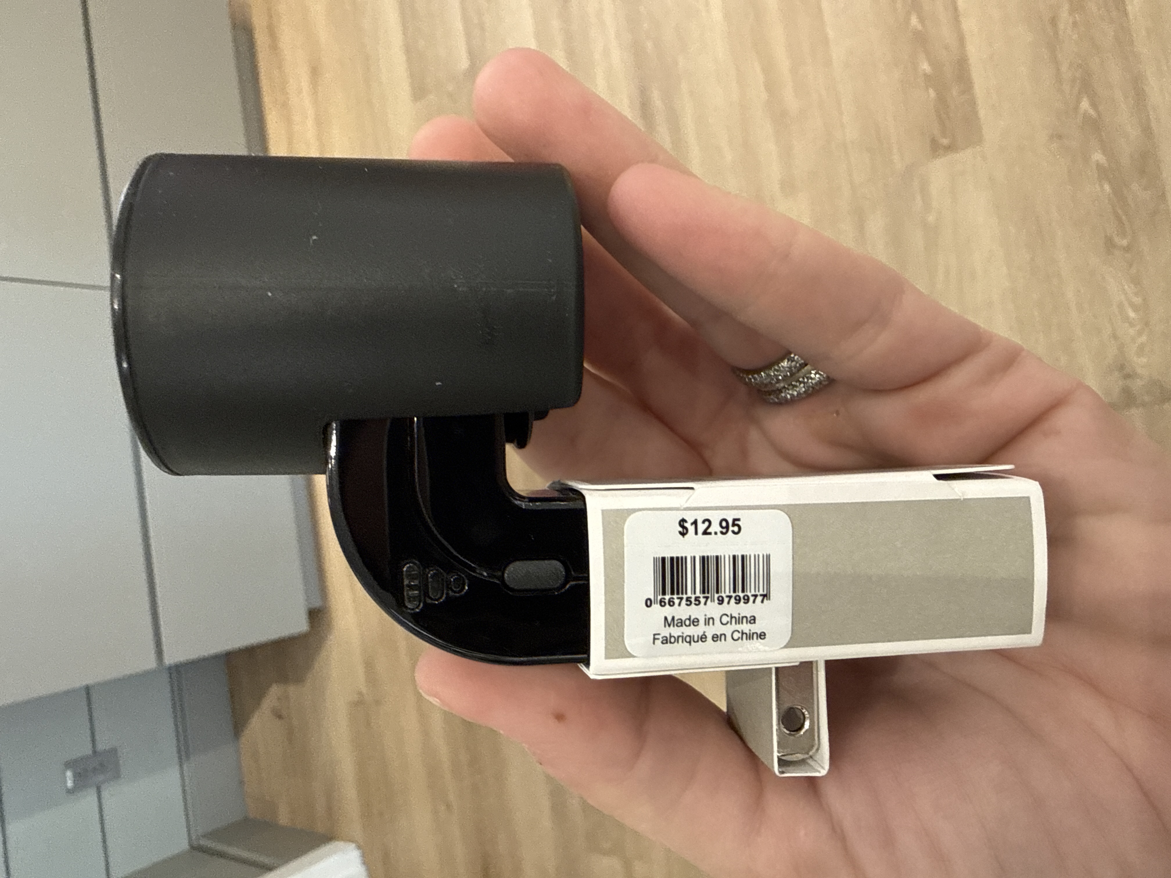 Bath & Body Works wallflowers wall plug-in with scent control - BLACK