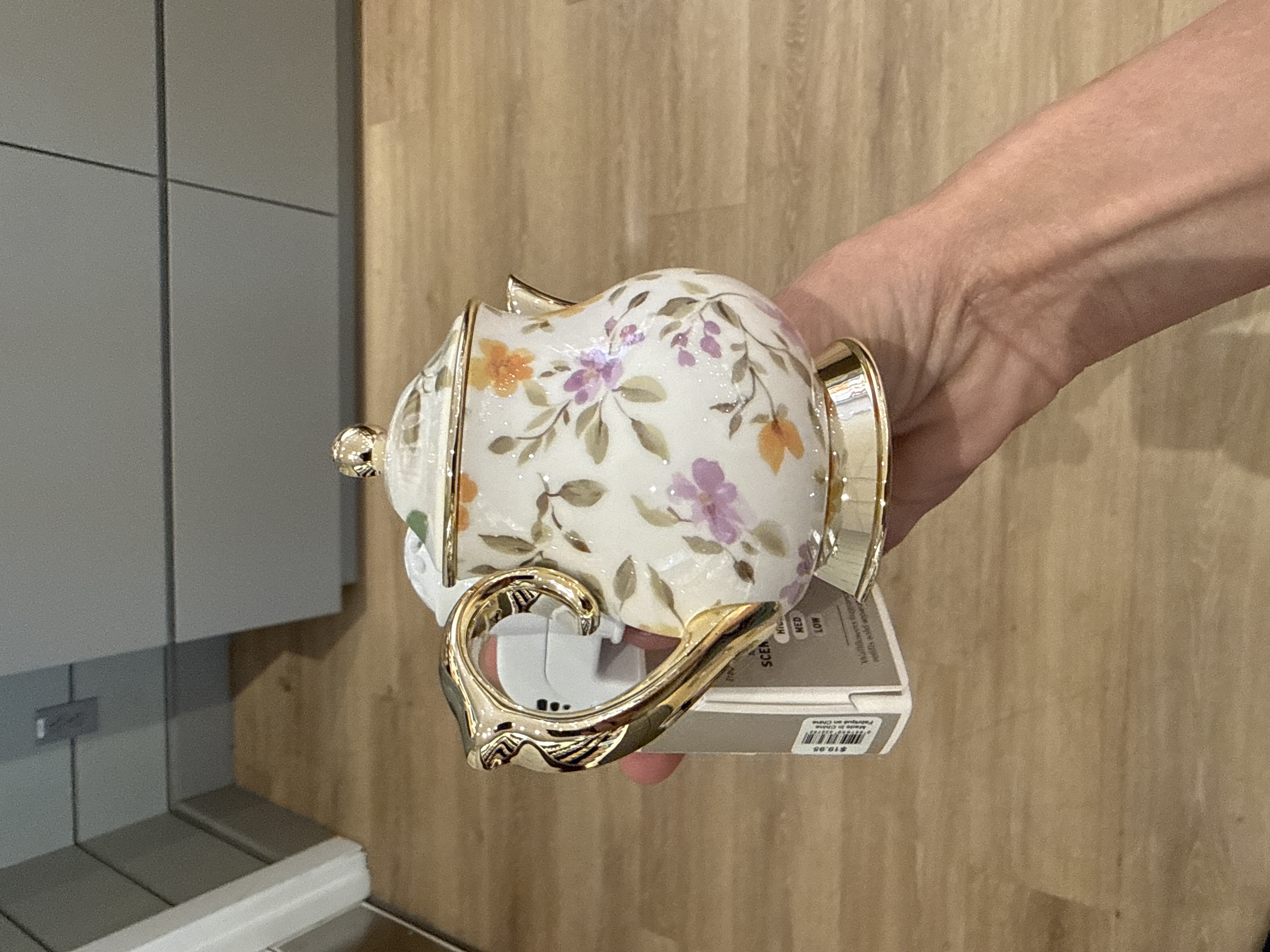 Bath & Body Works wallflowers wall plug-in with scent control - TEA POT 