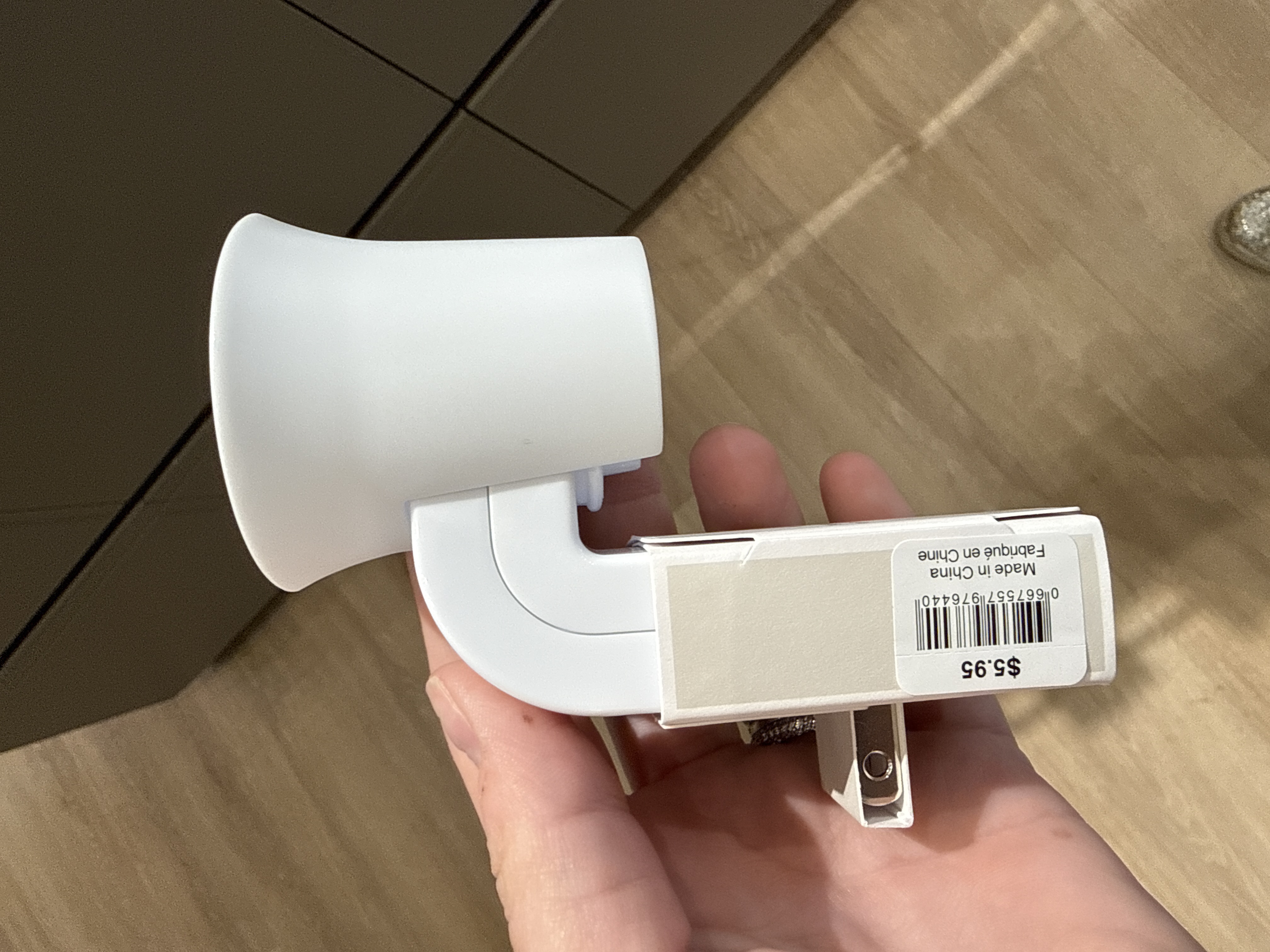 Bath & Body Works wallflowers wall plug-in - WHITE