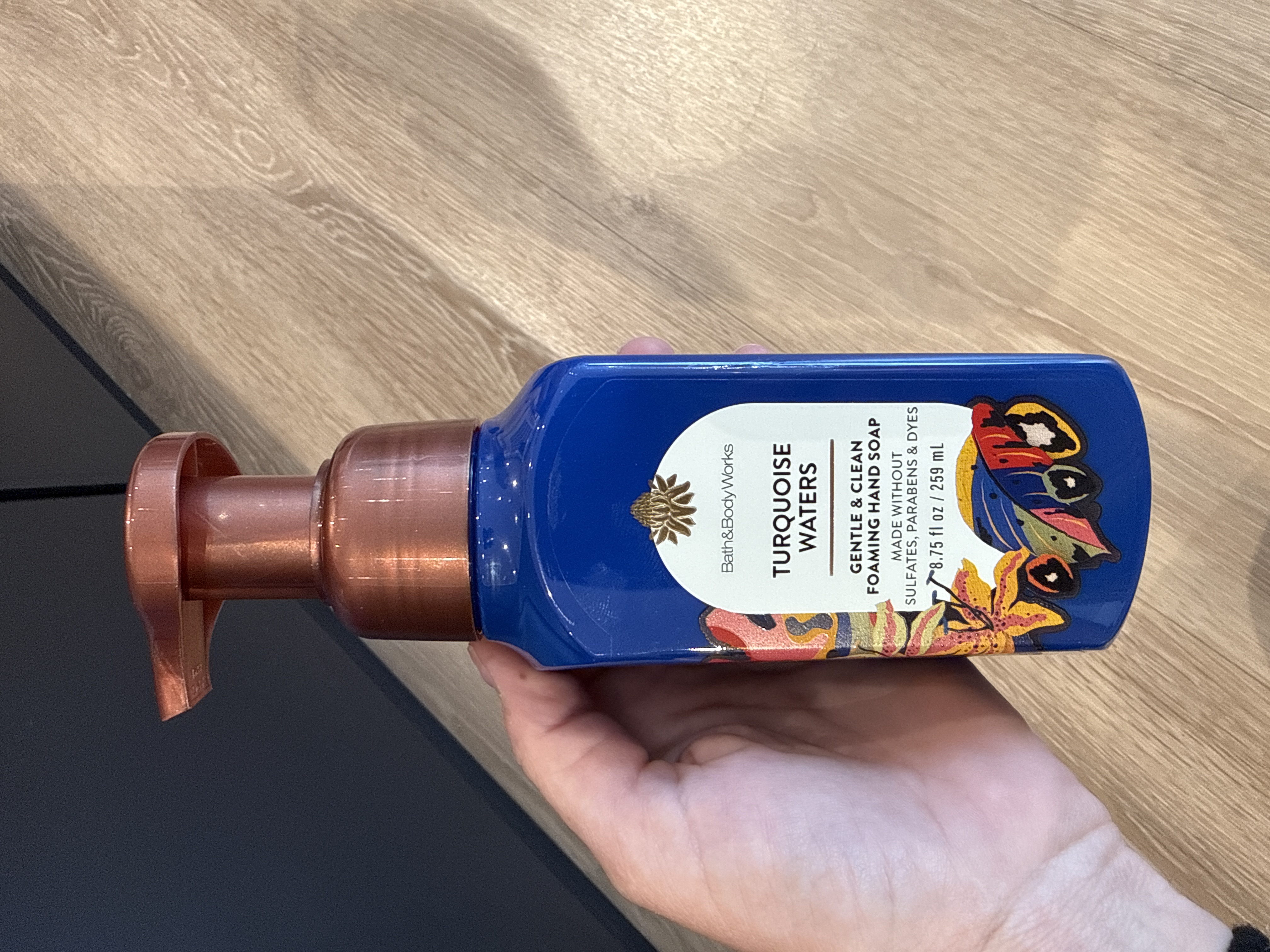 Bath & Body Works show me hand soap BRAZIL 8.75oz - TURQUOISE WATERS