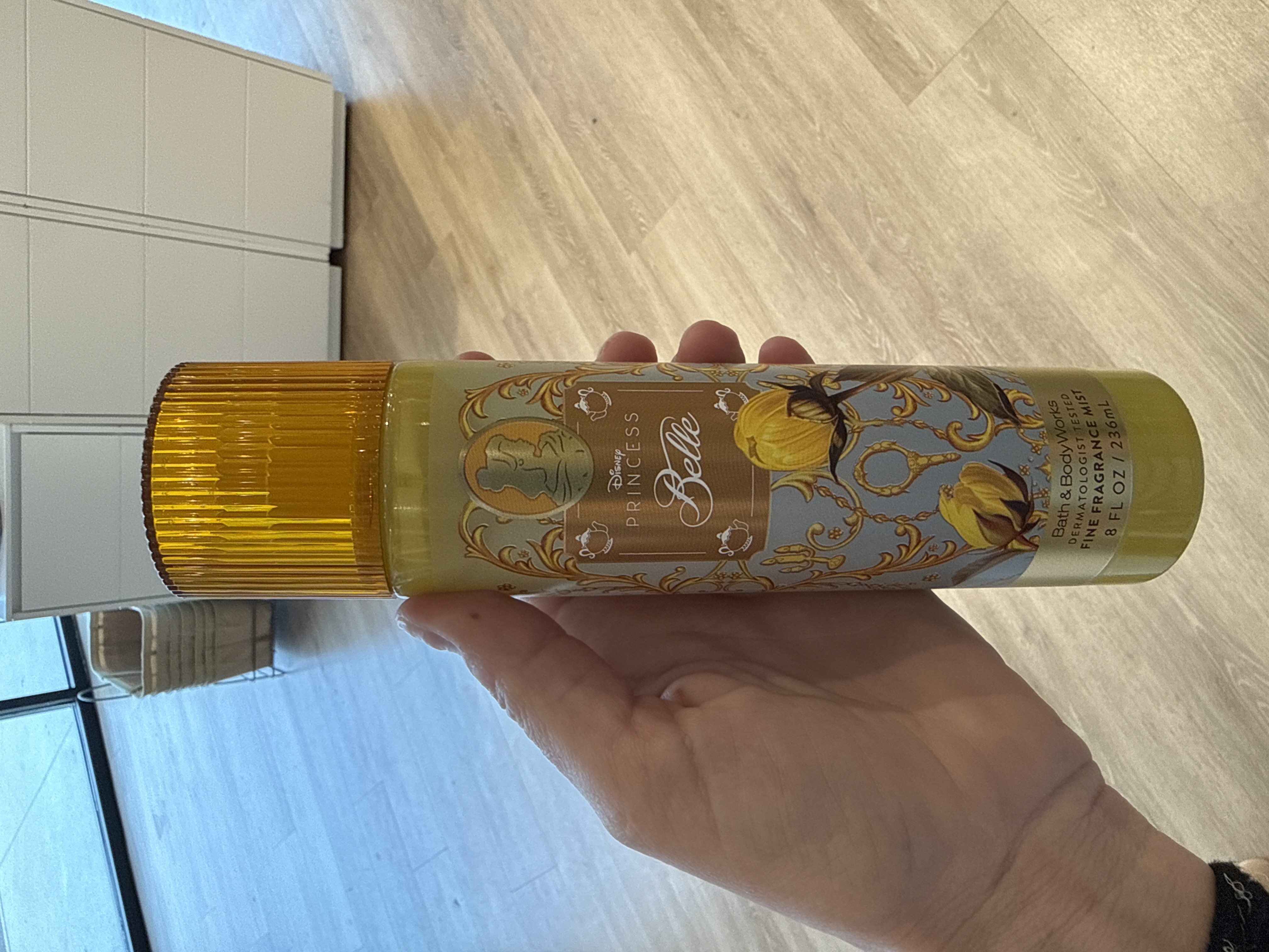 Bath & Body Works body mist BELLE 8oz