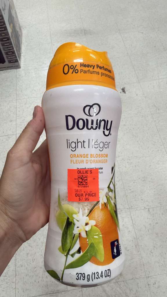 Downy light Orange Blossom In Wash Scent Booster 379g
