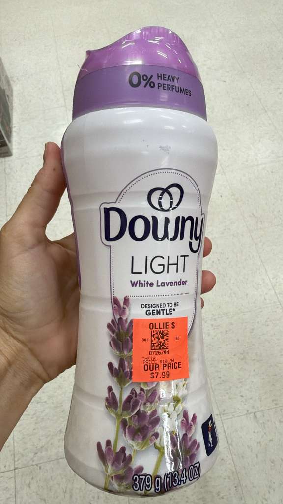 Downy light White Lavender In Wash Scent Booster 379g